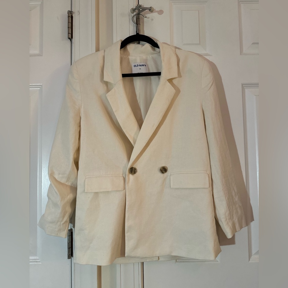 Old Navy XS Double-breasted blazer with shoulder pads.